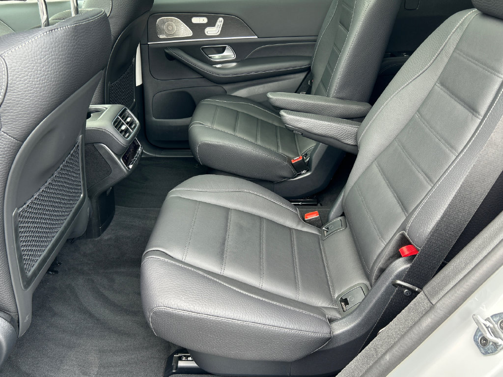 New 2026 Mercedes-Benz GLS 450 4MATIC image 27