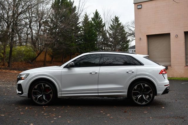 Used 2020 Audi RS Q8 w/ Carbon Optic Package image 6
