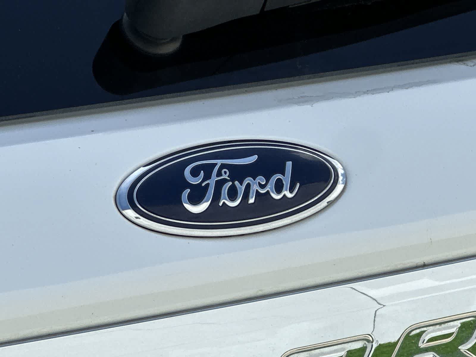 Used 2020 Ford Explorer XLT w/ Equipment Group 202A RWD image 15