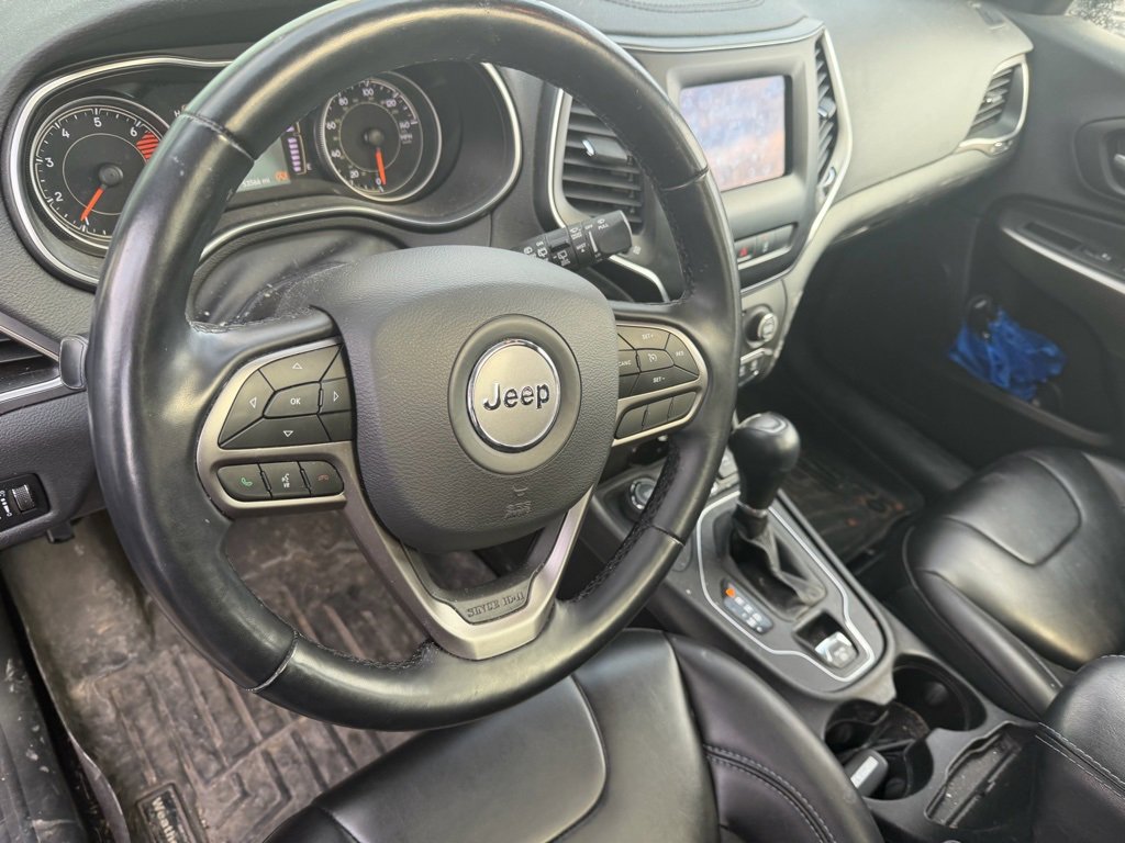 Used 2021 Jeep Cherokee Latitude Plus w/ Sun & Sound Group image 7