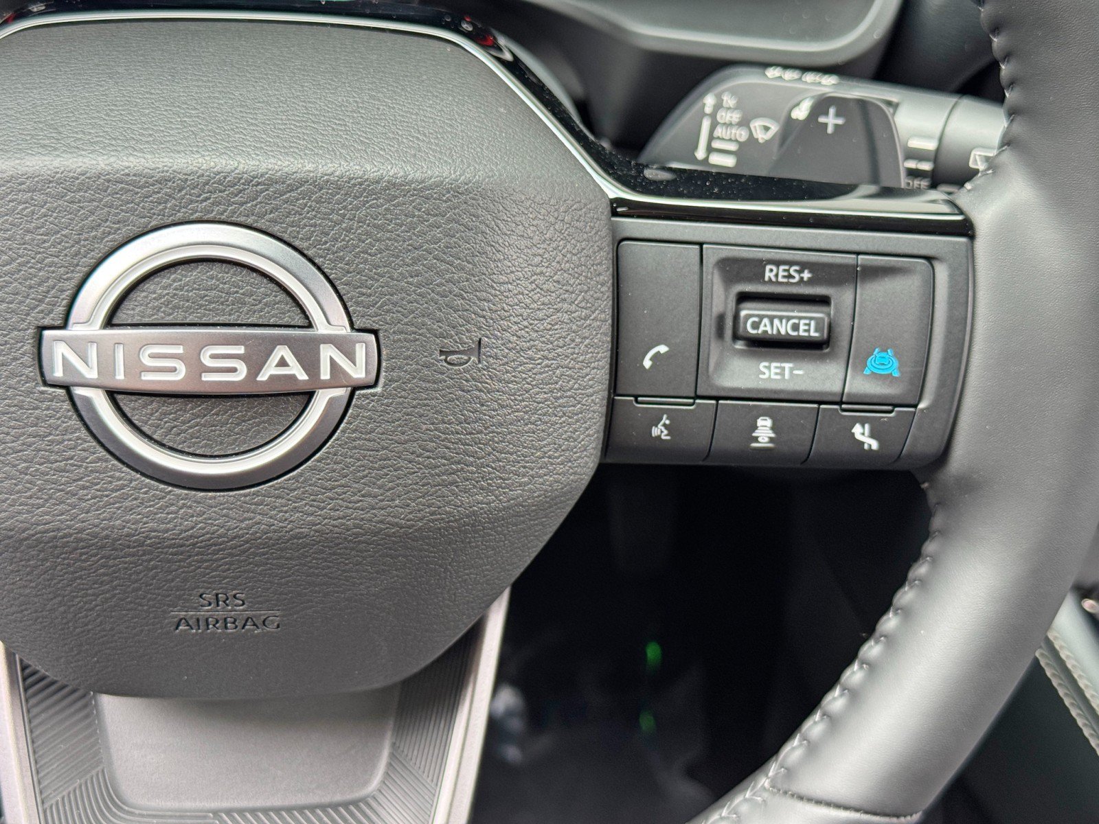 Used 2025 Nissan Rogue Platinum w/ Tech Package AWD/4WD image 22