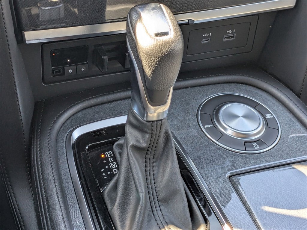 Used 2022 Nissan Armada SL w/ Midnight Edition Package image 12