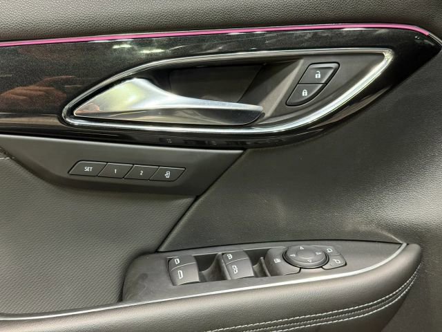 Used 2025 Buick Envision Preferred image 12