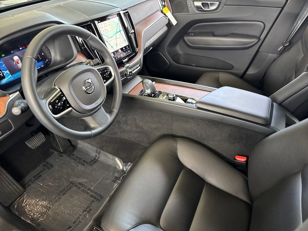 Certified 2023 Volvo XC60 B5 Plus w/ Protection Package Premier FWD image 9