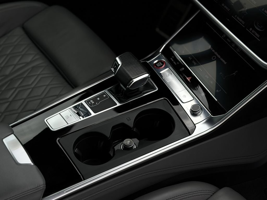 Used 2021 Audi S6 Premium Plus w/ S6 Executive Package AWD/4WD image 35