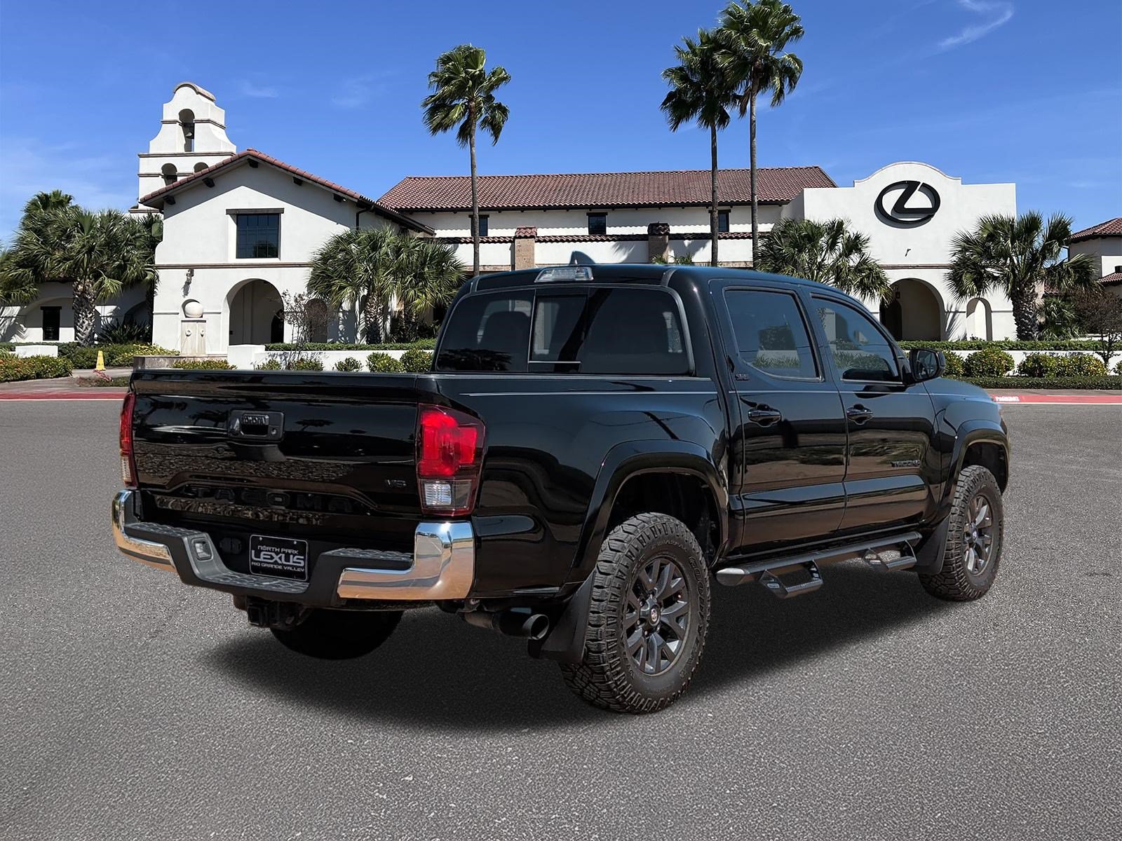 Used 2023 Toyota Tacoma SR5 RWD image 2