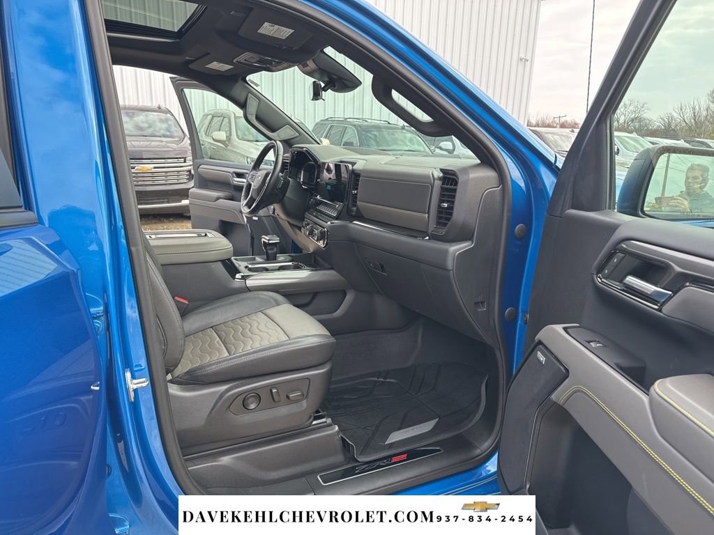 Used 2022 Chevrolet Silverado 1500 ZR2 w/ Technology Package image 26