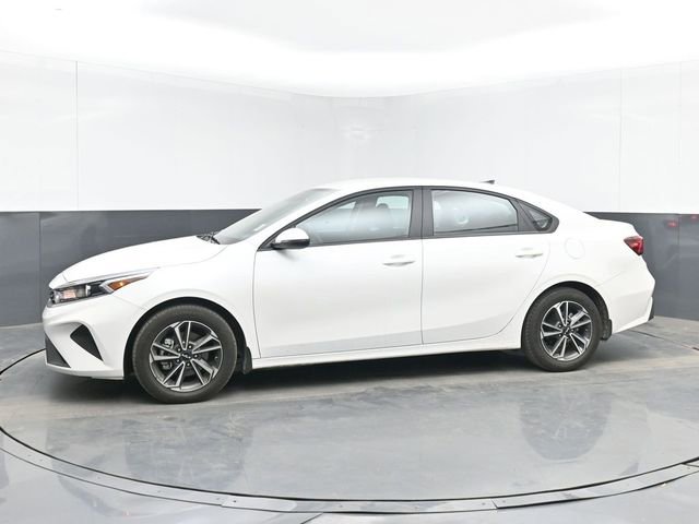 Used 2023 Kia Forte LXS w/ LXS Technology Package FWD image 11