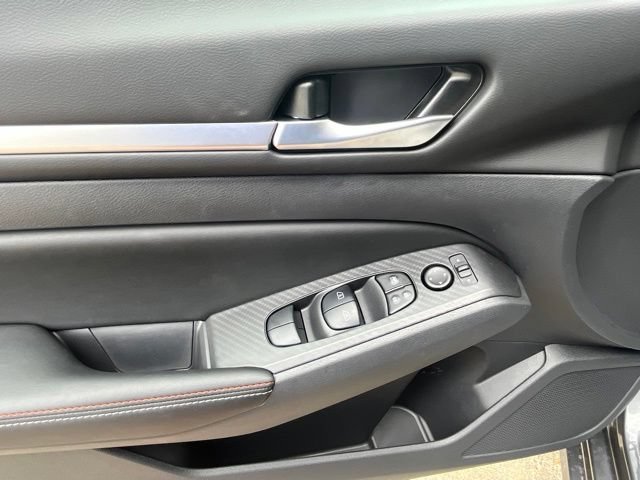 New 2026 Nissan Altima 2.5 SR w/ SR Premium Package FWD image 11
