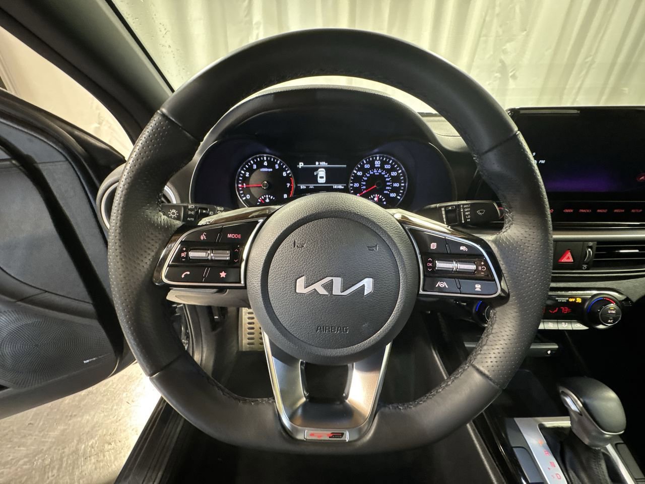 Certified 2024 Kia Forte GT-Line w/ GT-Line Premium Package image 23