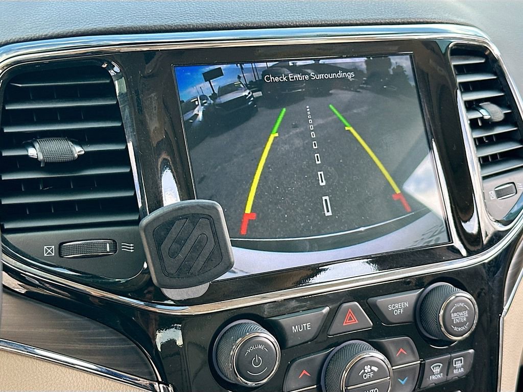 Used 2021 Jeep Grand Cherokee Limited image 14