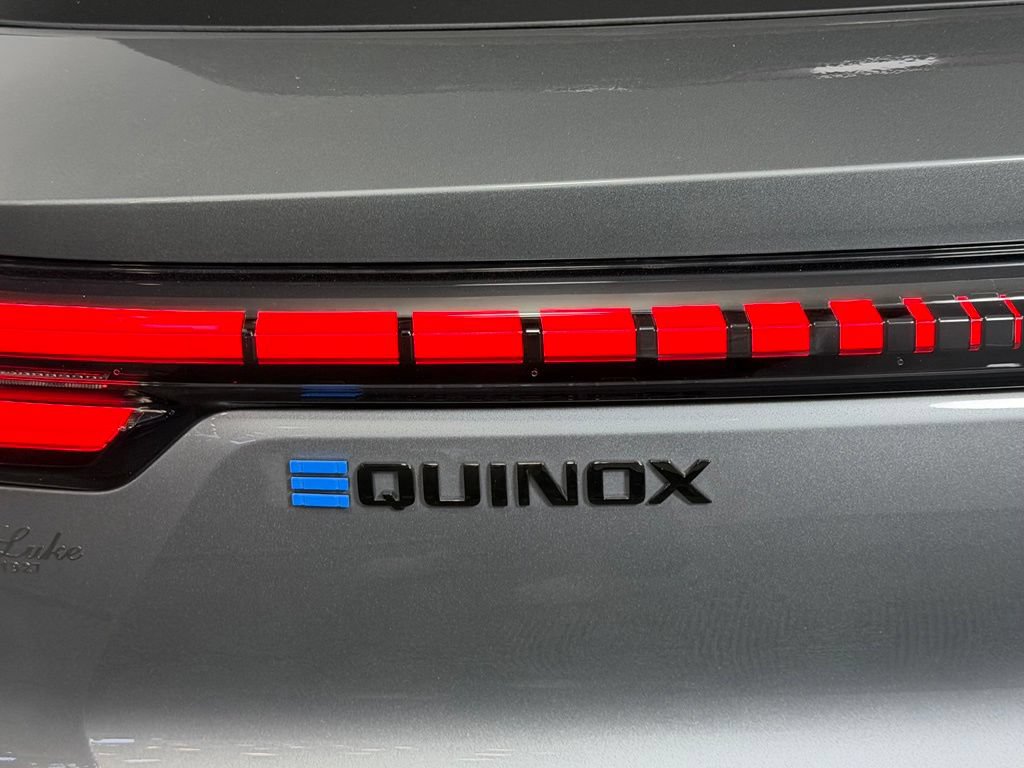 Used 2025 Chevrolet Equinox EV RS FWD image 15