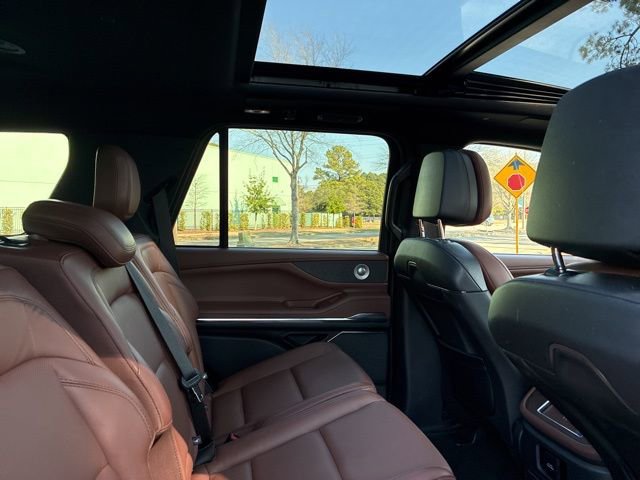 Certified 2025 Lincoln Navigator Reserve image 25