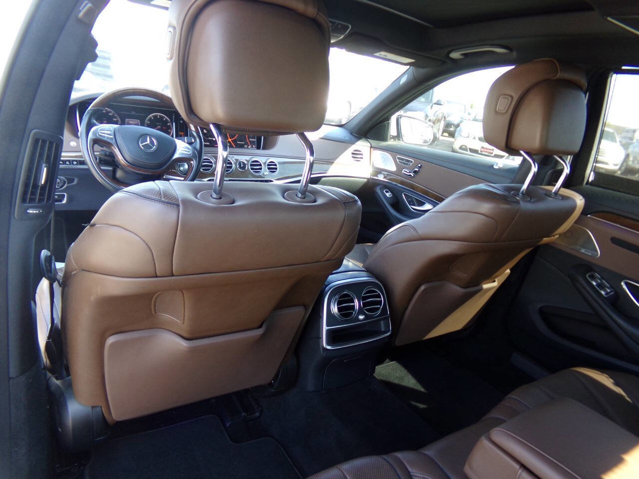 Used 2016 Mercedes-Benz S 550 4MATIC Sedan image 16