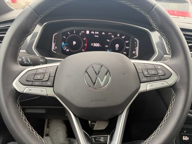 Used 2023 Volkswagen Tiguan SEL R-Line AWD/4WD image 12