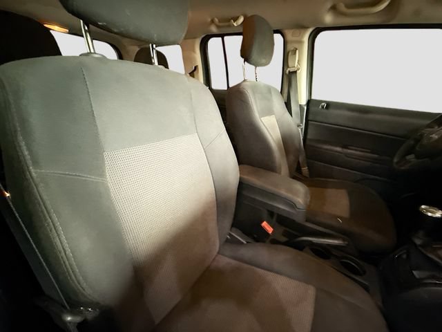Used 2014 Jeep Patriot Latitude FWD image 25