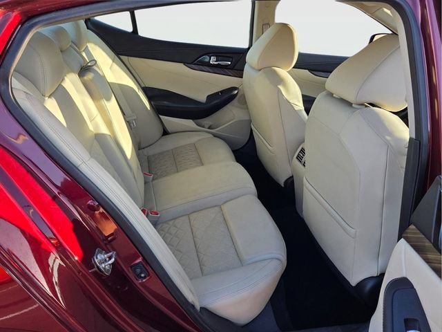 Used 2016 Nissan Maxima Platinum FWD image 17