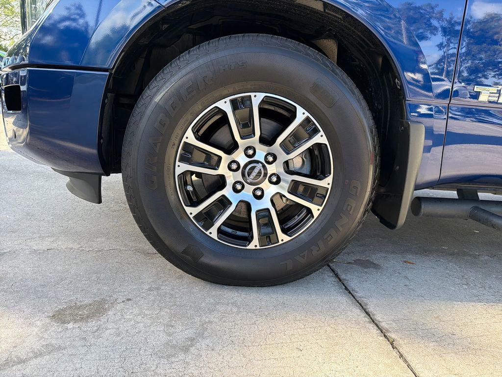 Certified 2021 Nissan Titan SV w/ SV Convenience Package image 12