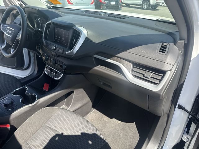 Used 2023 GMC Terrain SLE w/ Driver Convenience Package image 26