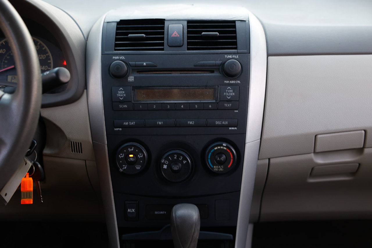 Used 2009 Toyota Corolla S image 31