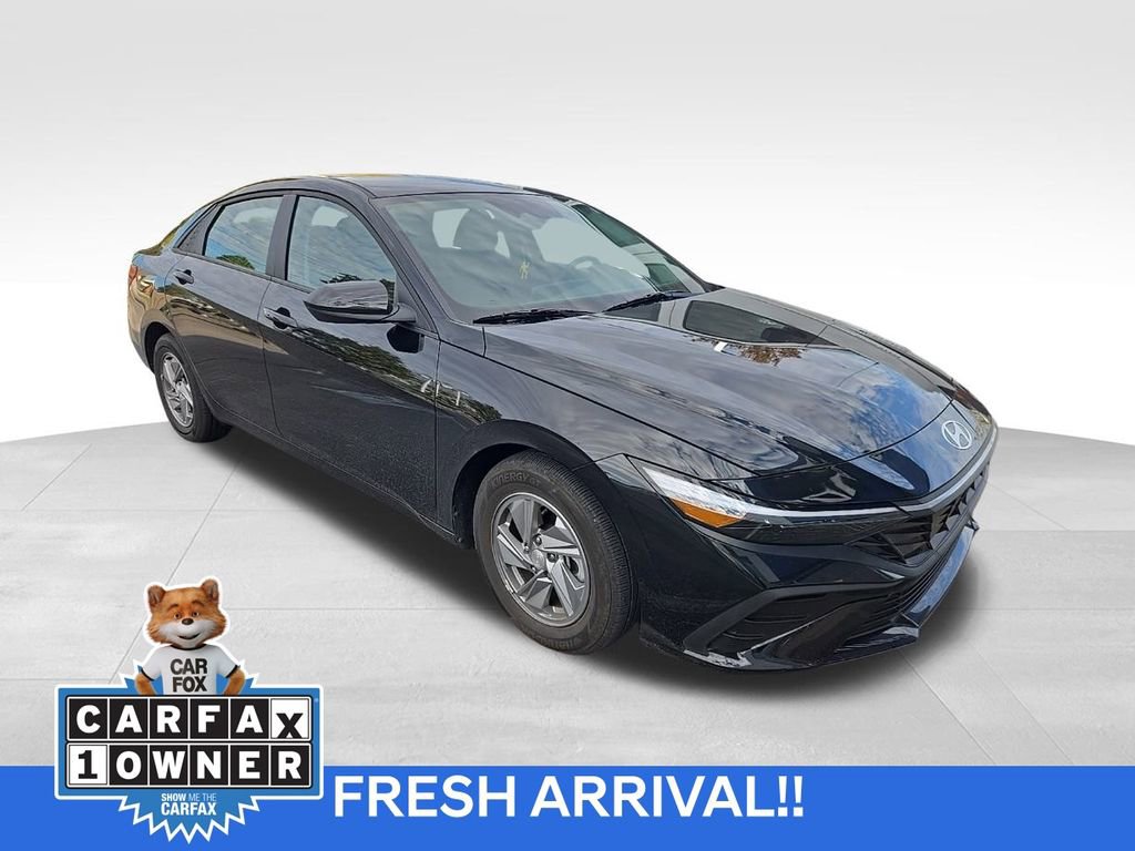 Used 2024 Hyundai Elantra SE