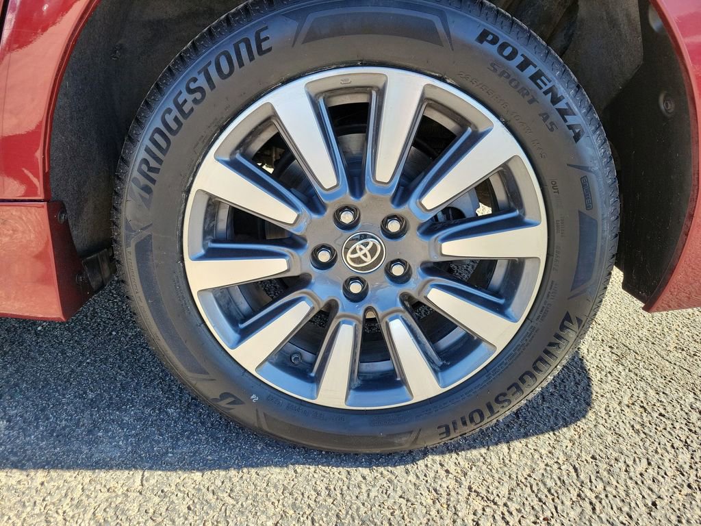 Used 2020 Toyota Sienna LE image 11