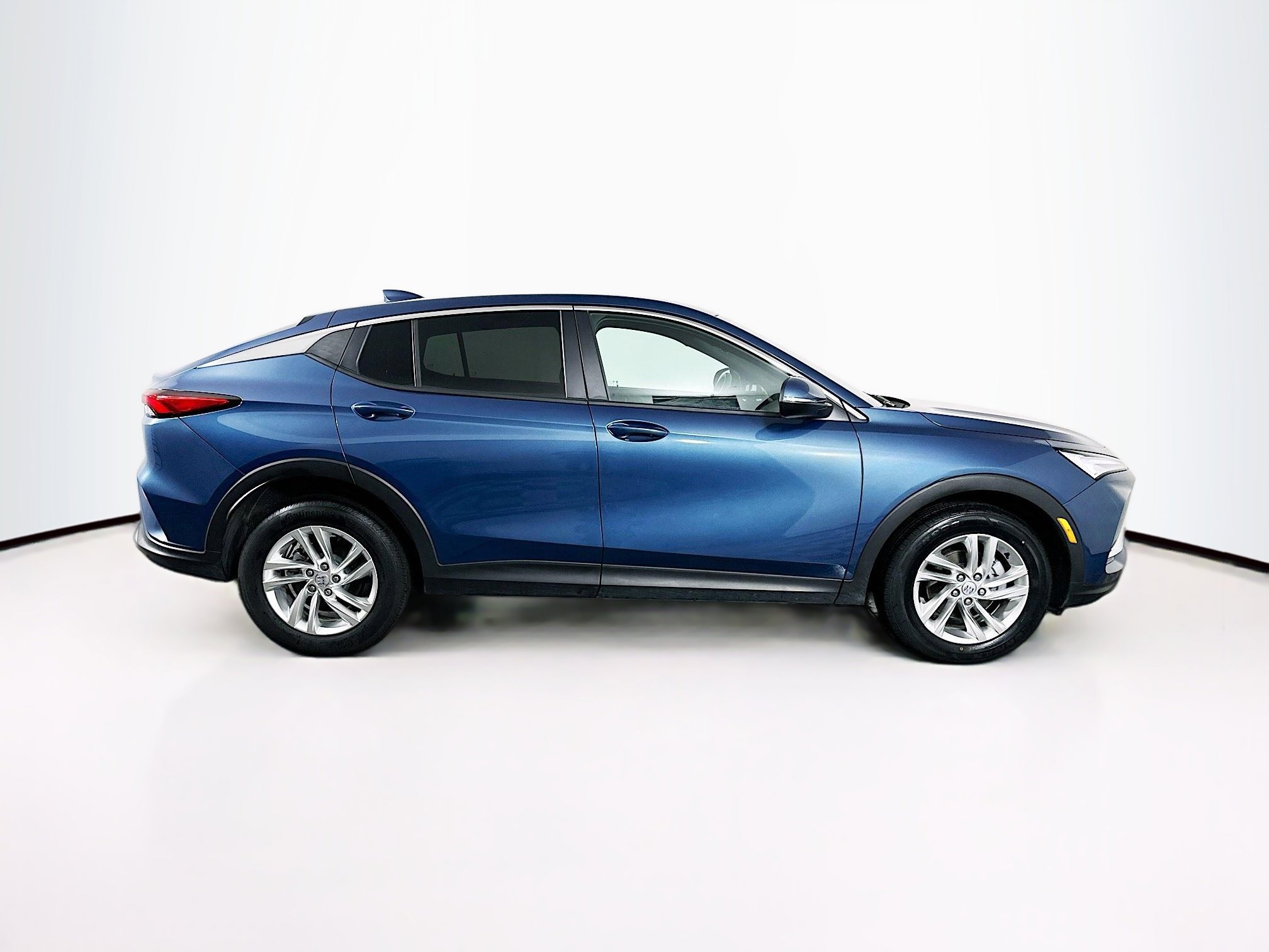 Used 2024 Buick Envista Preferred image 10