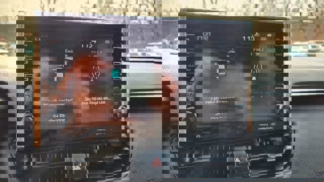 Used 2022 Toyota RAV4 SE w/ Convenience Package image 11