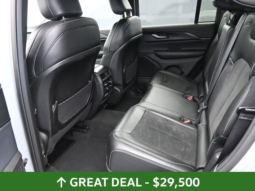 Used 2024 Jeep Grand Cherokee Altitude image 18