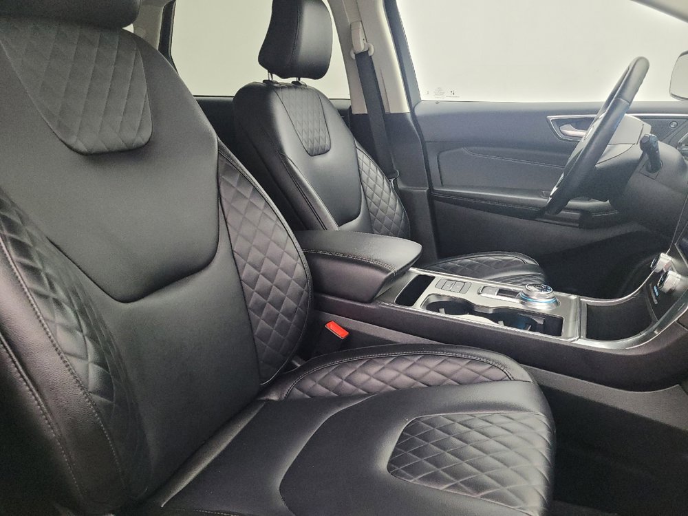 Used 2024 Ford Edge Titanium image 21