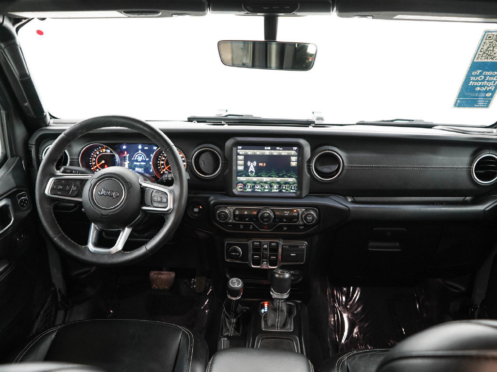 Used 2019 Jeep Wrangler Unlimited Sahara AWD/4WD image 13
