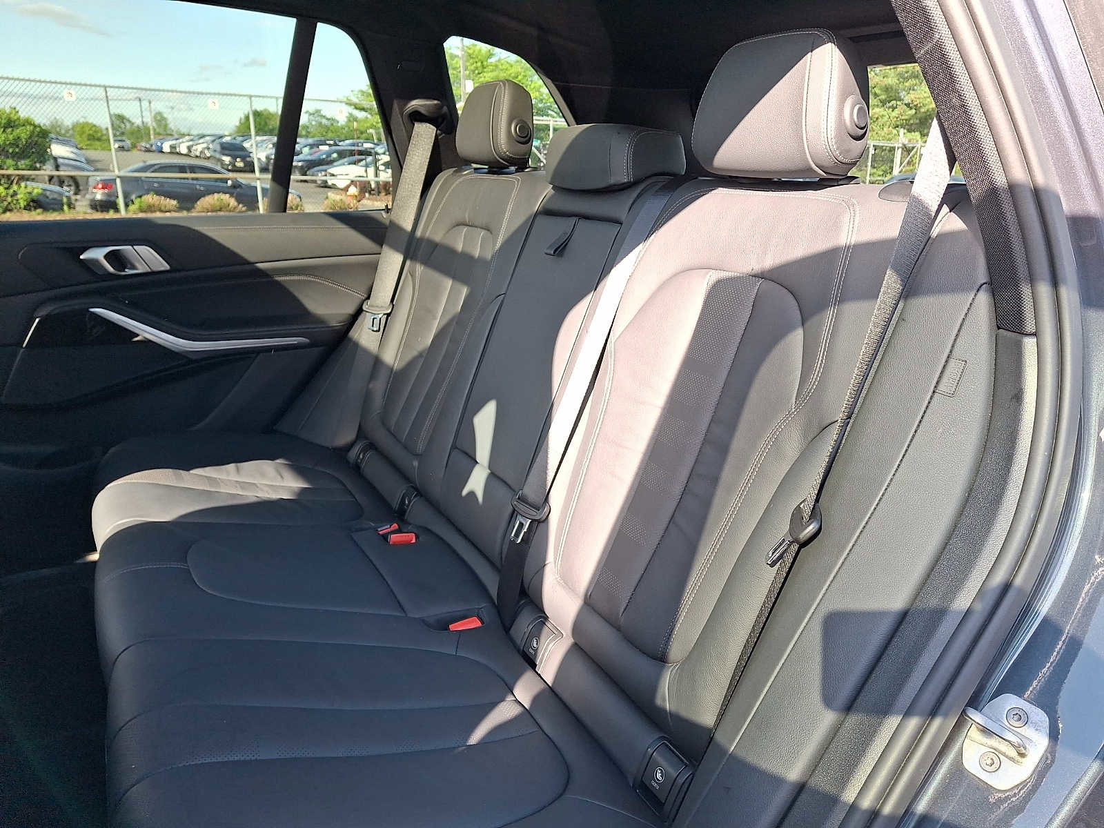 Used 2020 BMW X5 xDrive40i w/ M Sport Package AWD/4WD image 7