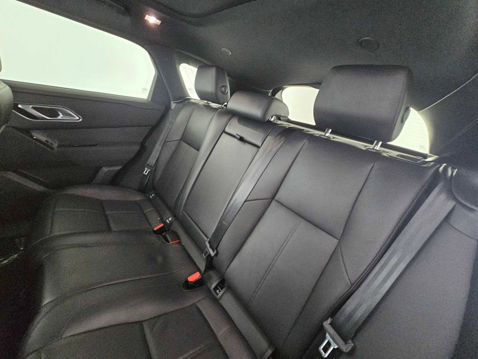 Used 2024 Land Rover Range Rover Velar Dynamic SE image 17