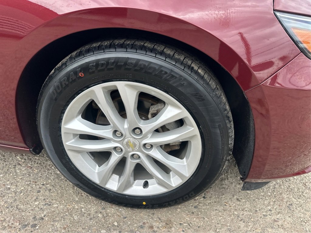 Used 2016 Chevrolet Malibu LT image 19