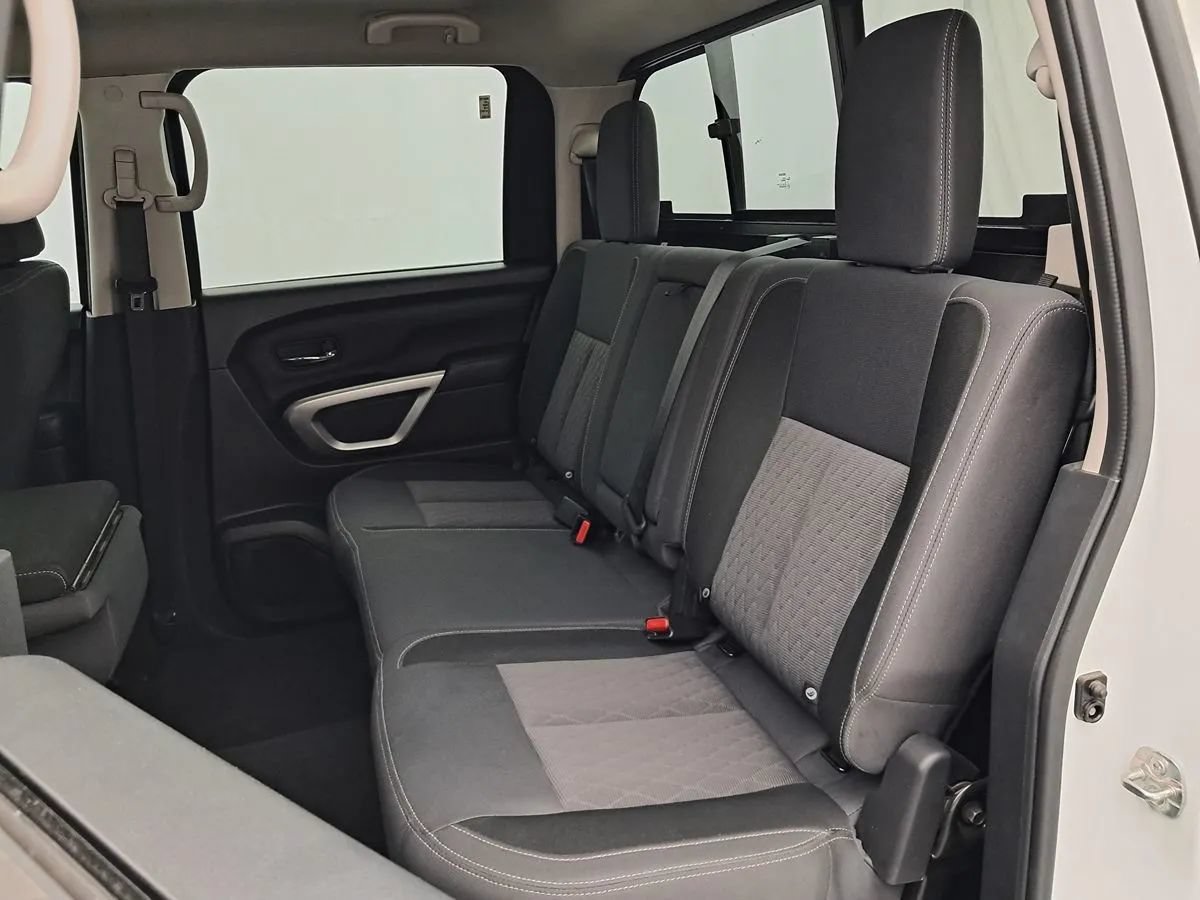 Used 2023 Nissan Titan SV RWD image 23