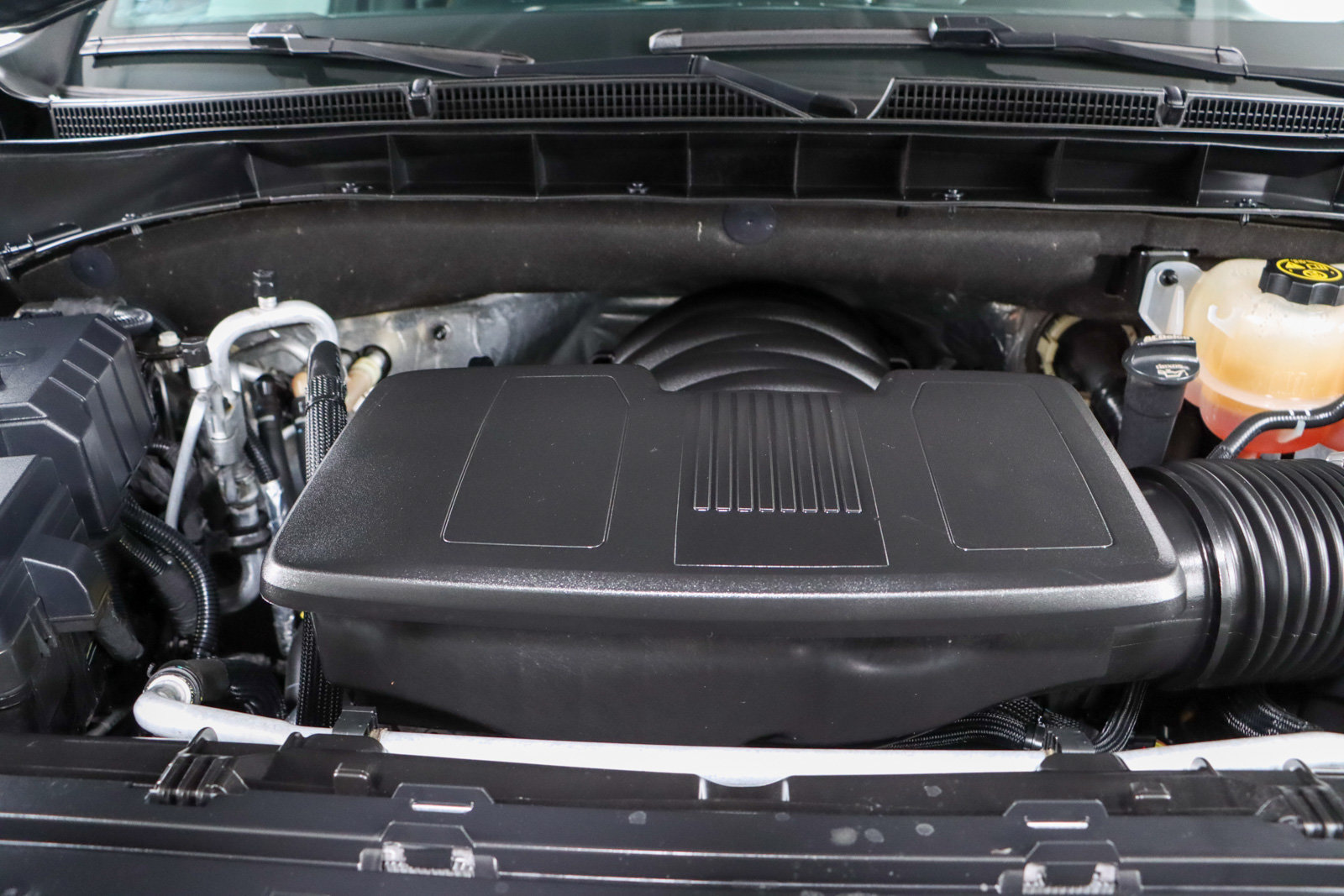 Used 2022 GMC Yukon AT4 AWD/4WD image 36