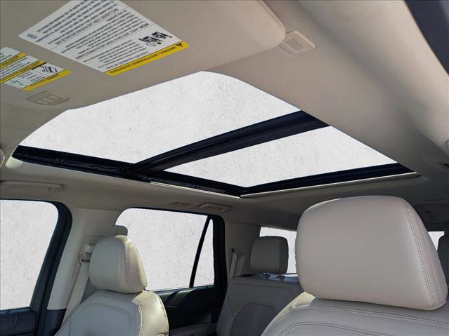 Used 2023 Ford Expedition Limited AWD/4WD image 16