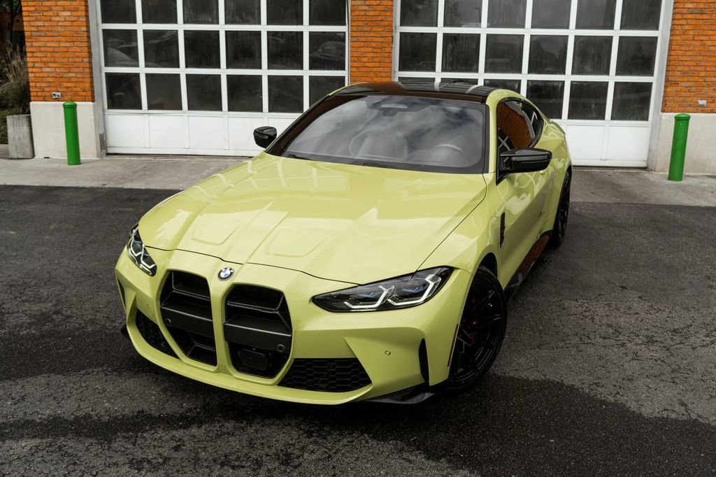 Used 2022 BMW M4 Competition w/ Executive Package RWD image 2
