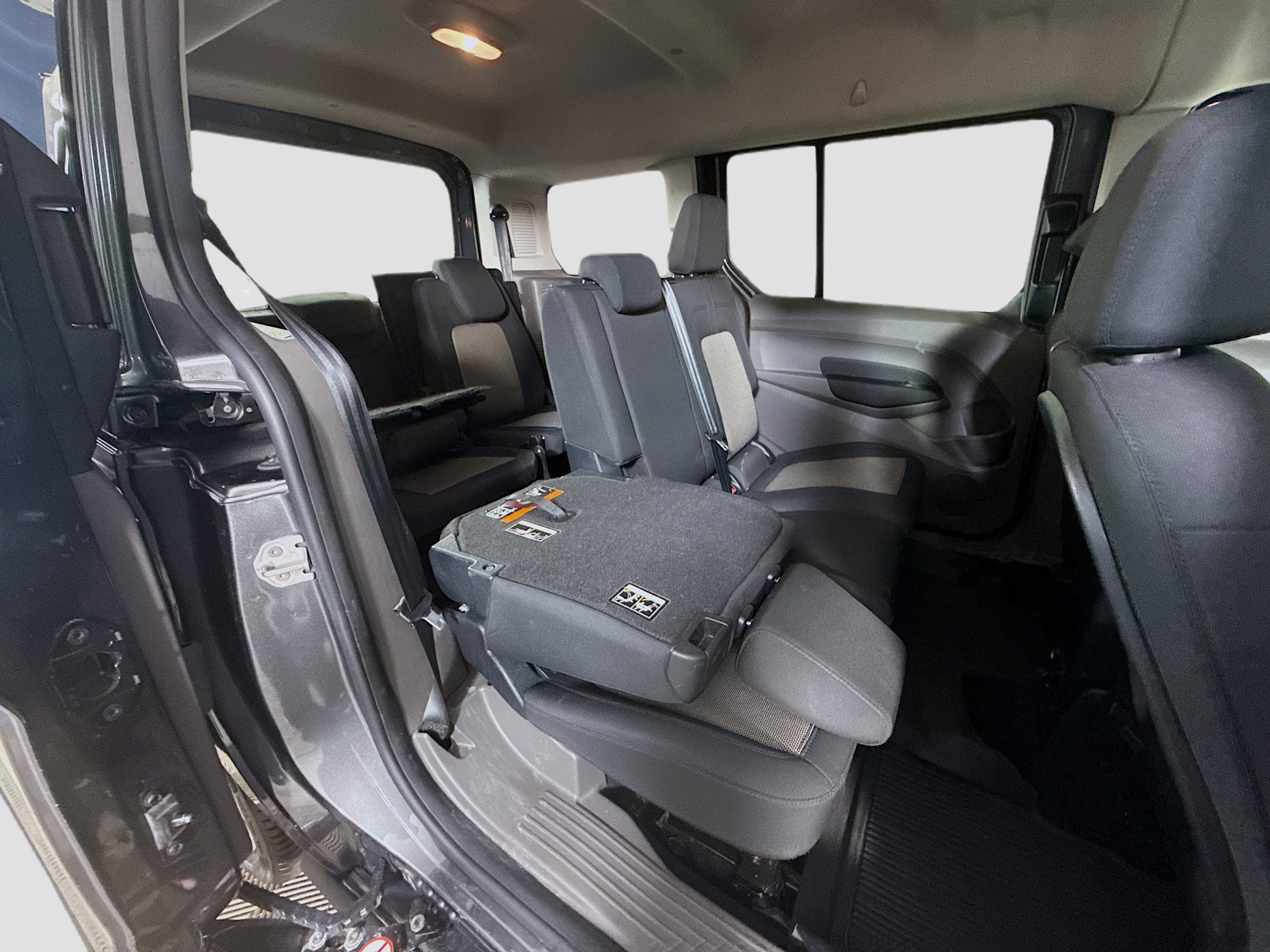 Used 2021 Ford Transit Connect XL image 25