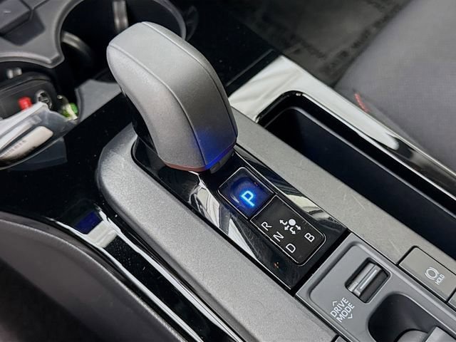 Certified 2025 Toyota Prius Plug-In Hybrid FWD image 18