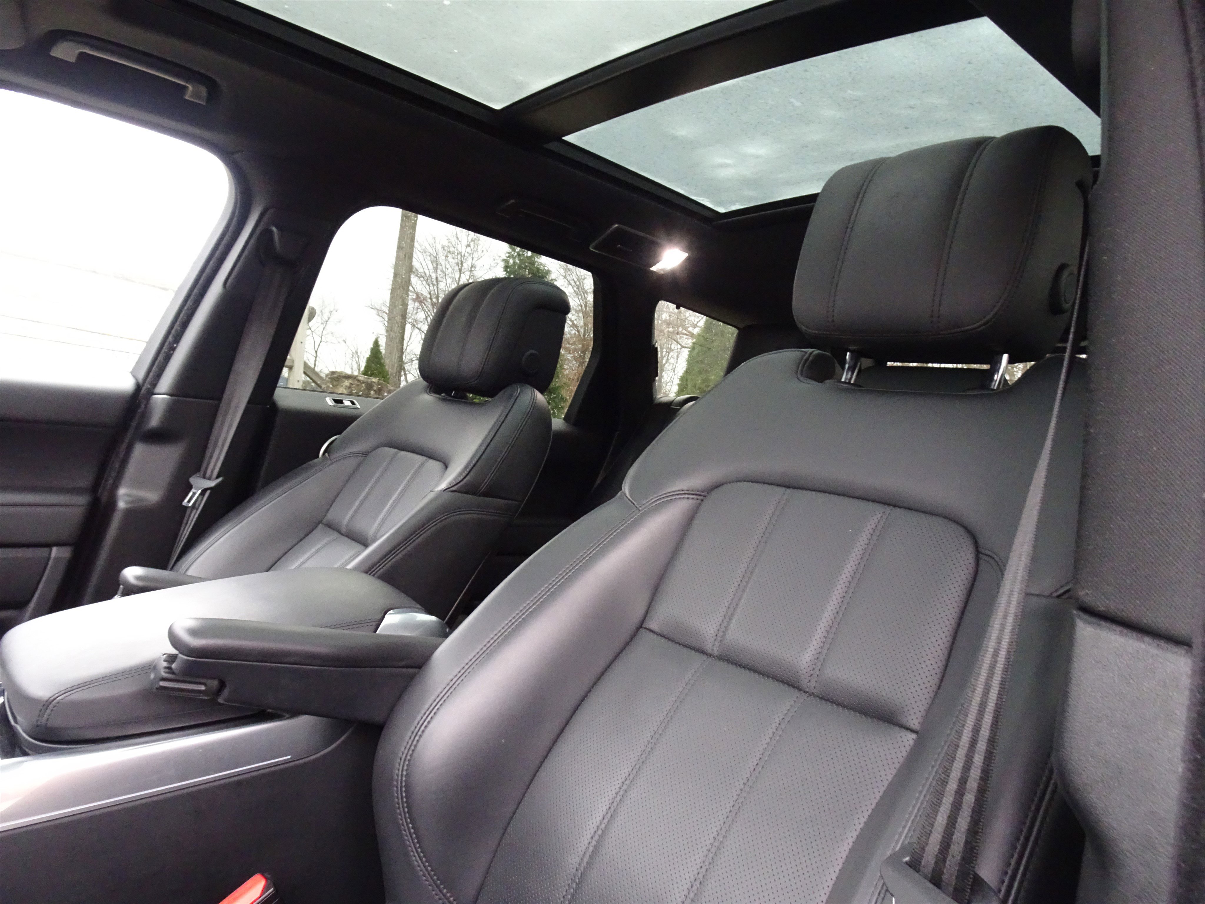 Certified 2022 Land Rover Range Rover Sport HSE Silver Edition image 15