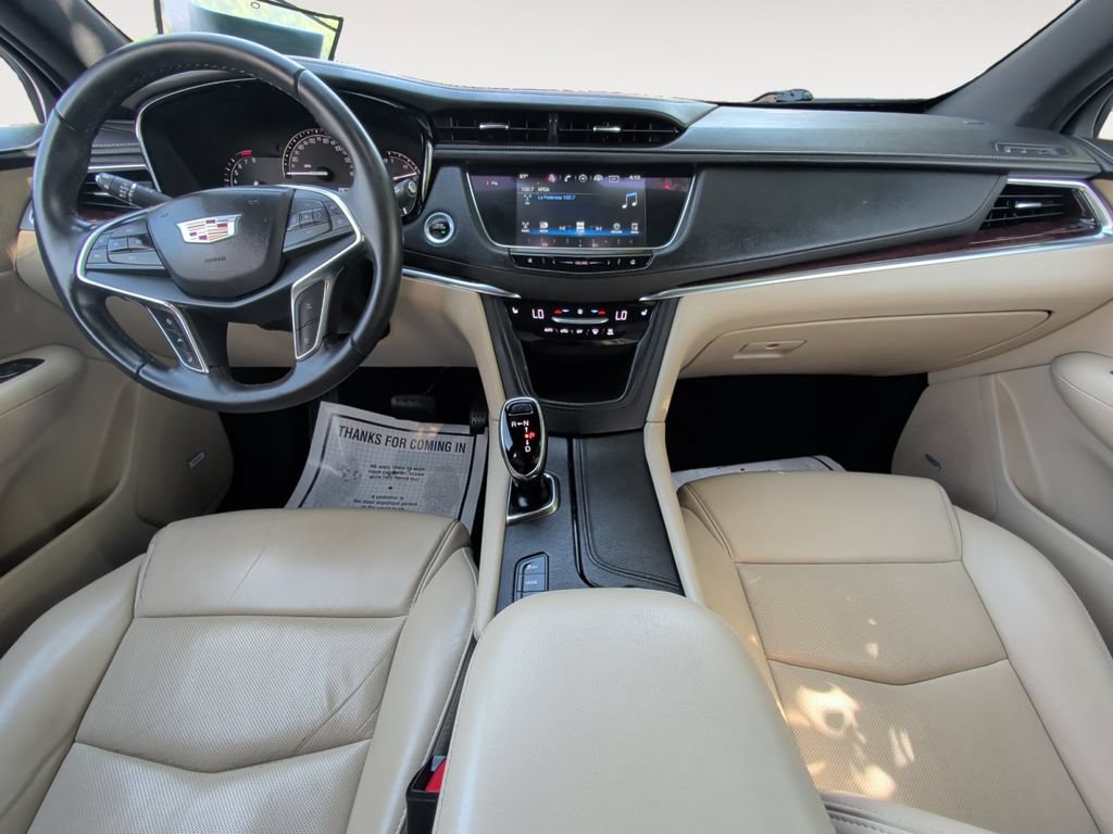 Used 2018 Cadillac XT5 Luxury w/ Driver Awareness Package AWD/4WD image 10