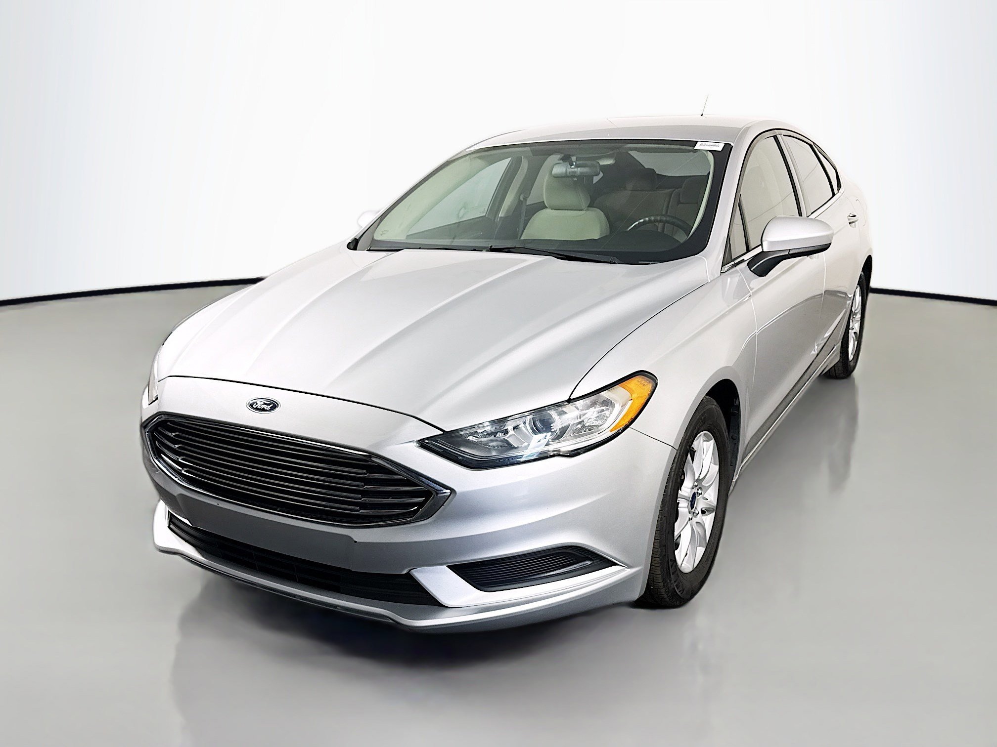 Used 2017 Ford Fusion S image 4