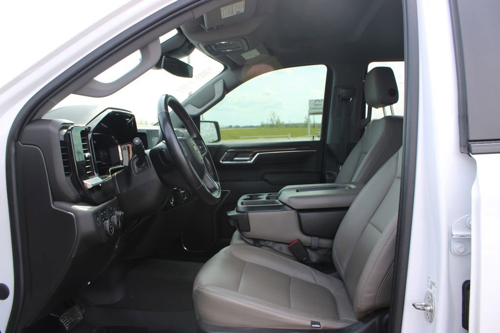 Used 2023 Chevrolet Silverado 1500 LT w/ Z71 Off-Road Package image 17