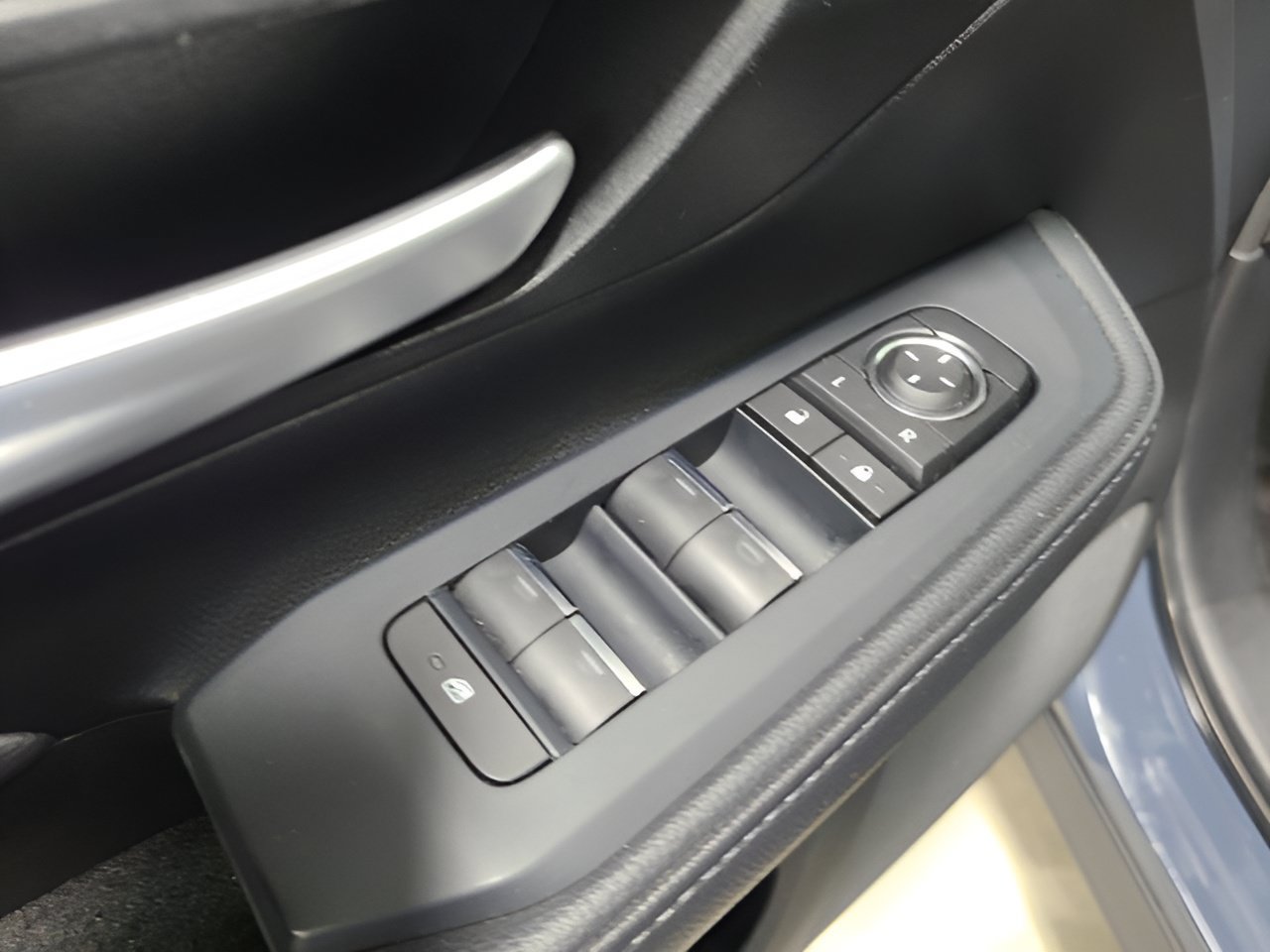Used 2024 Toyota Grand Highlander AWD image 22