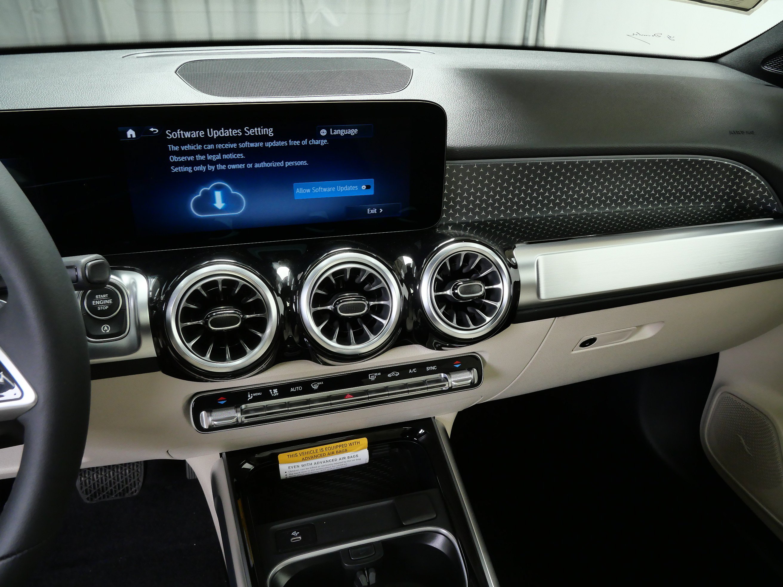 New 2026 Mercedes-Benz GLB 250 4MATIC image 10