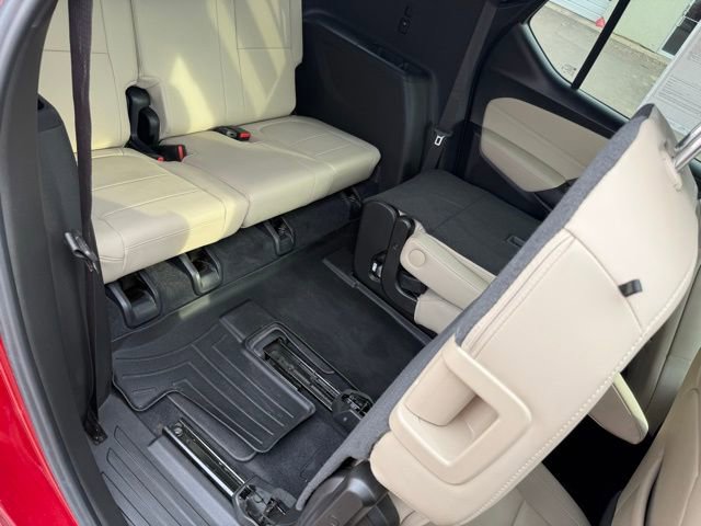 Used 2023 Chevrolet Traverse LT image 37