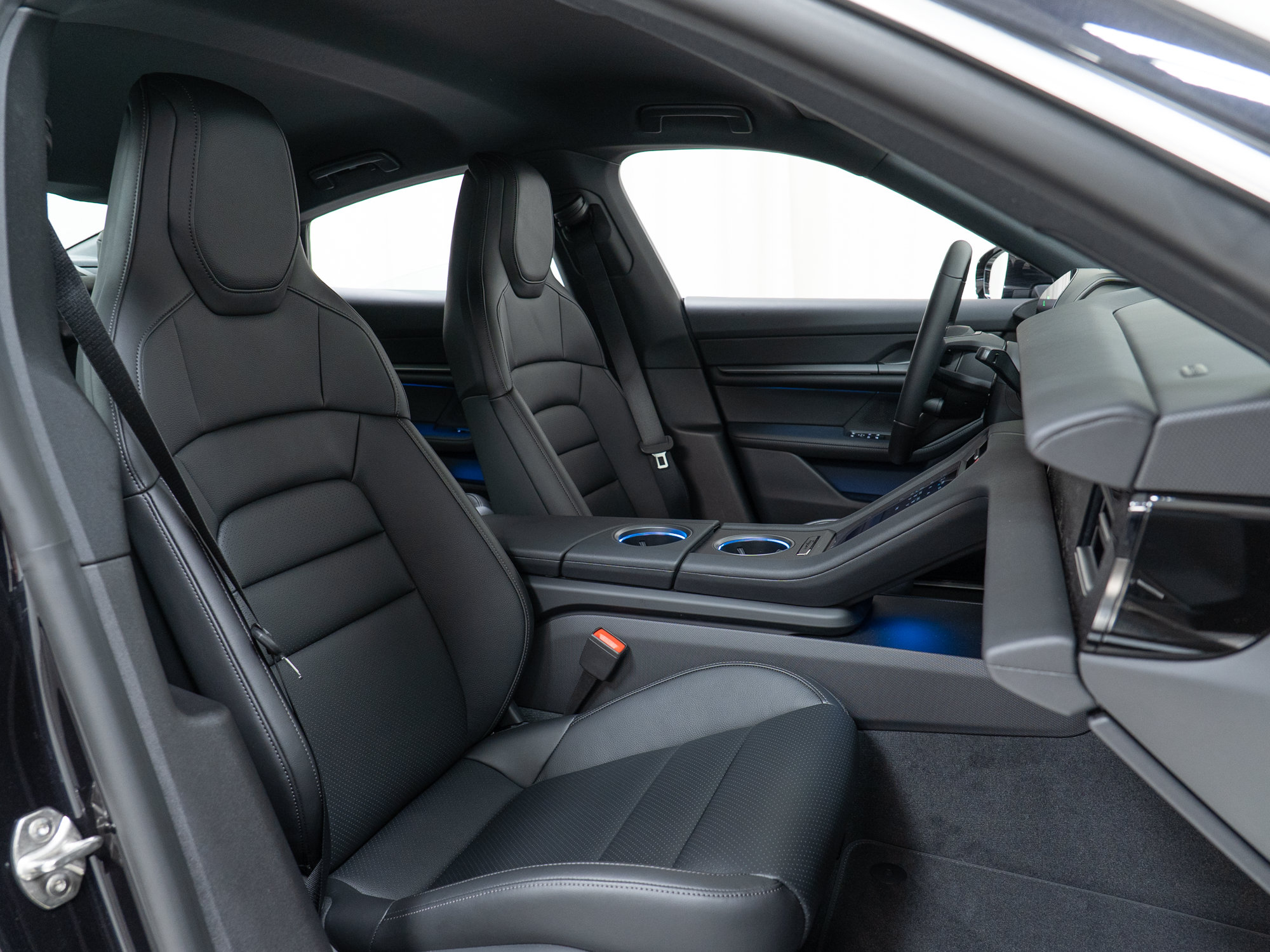 New 2026 Porsche Taycan 4S AWD/4WD image 26