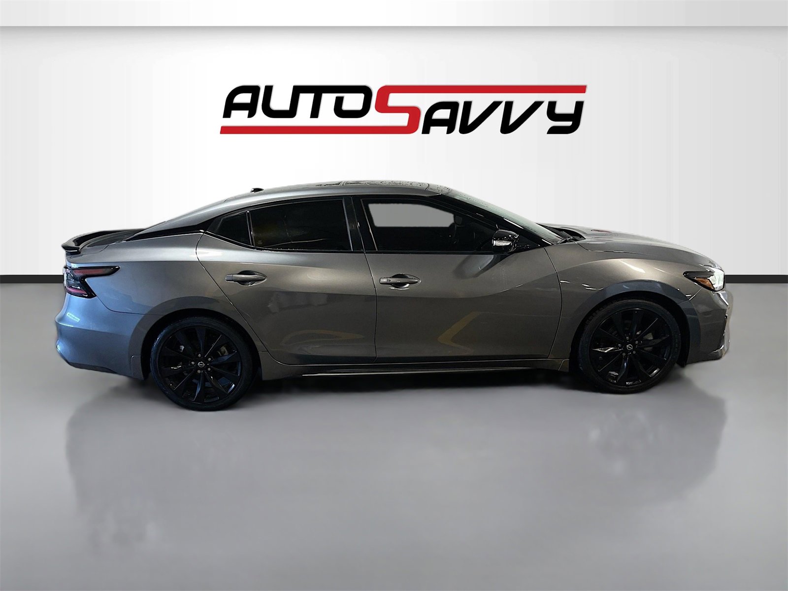 Used 2023 Nissan Maxima SR w/ Sport Mat Group image 8