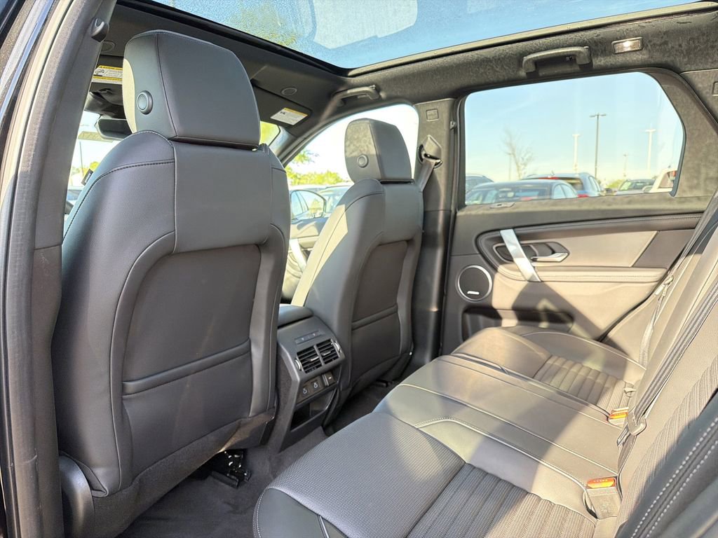 New 2026 Land Rover Discovery Sport Landmark AWD/4WD image 11